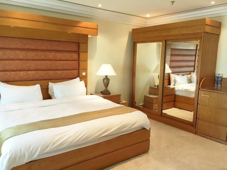 Mirage Suites Kuwait City Екстер'єр фото